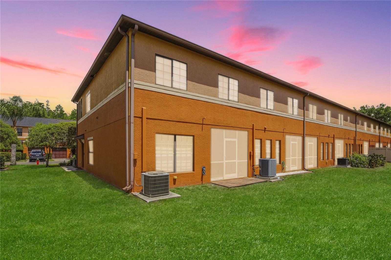 1033 BLACKWATER DR, WESLEY CHAPEL, FL, 33543