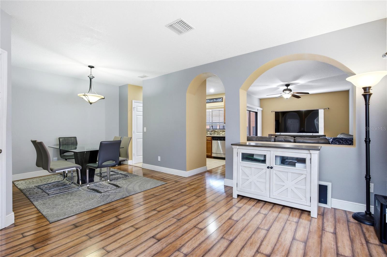 1033 BLACKWATER DR, WESLEY CHAPEL, FL, 33543