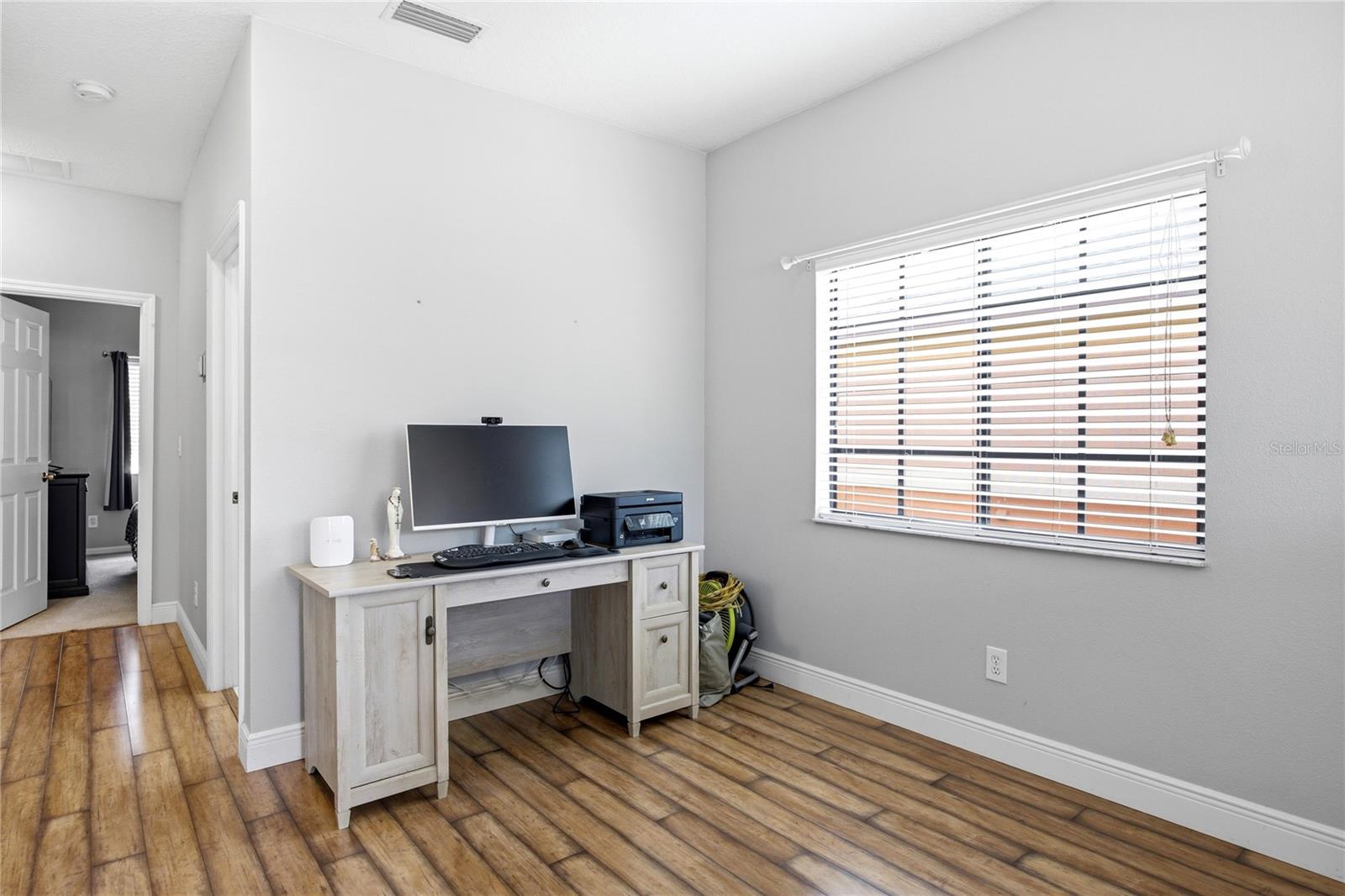 1033 BLACKWATER DR, WESLEY CHAPEL, FL, 33543