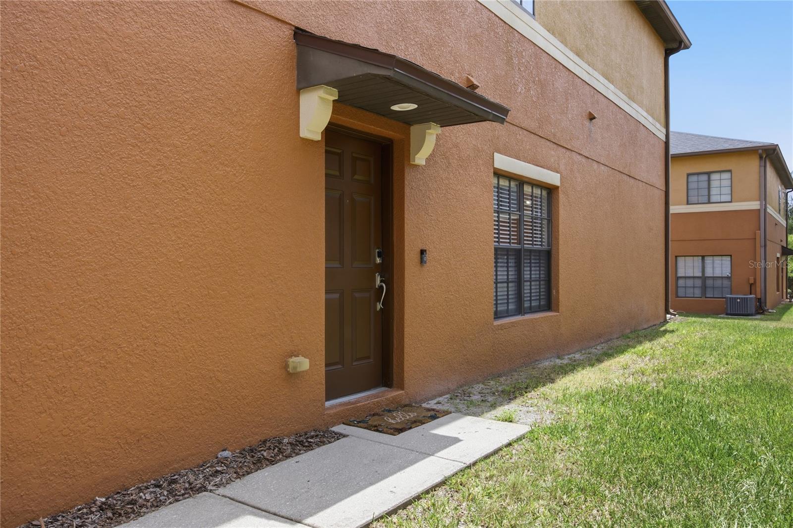 1033 BLACKWATER DR, WESLEY CHAPEL, FL, 33543