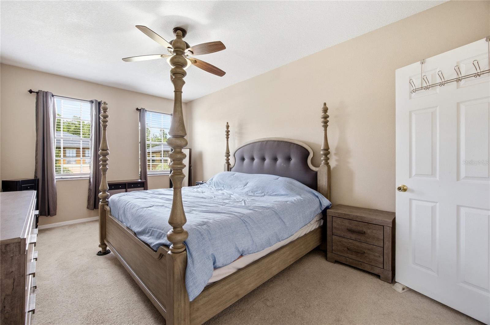 1033 BLACKWATER DR, WESLEY CHAPEL, FL, 33543
