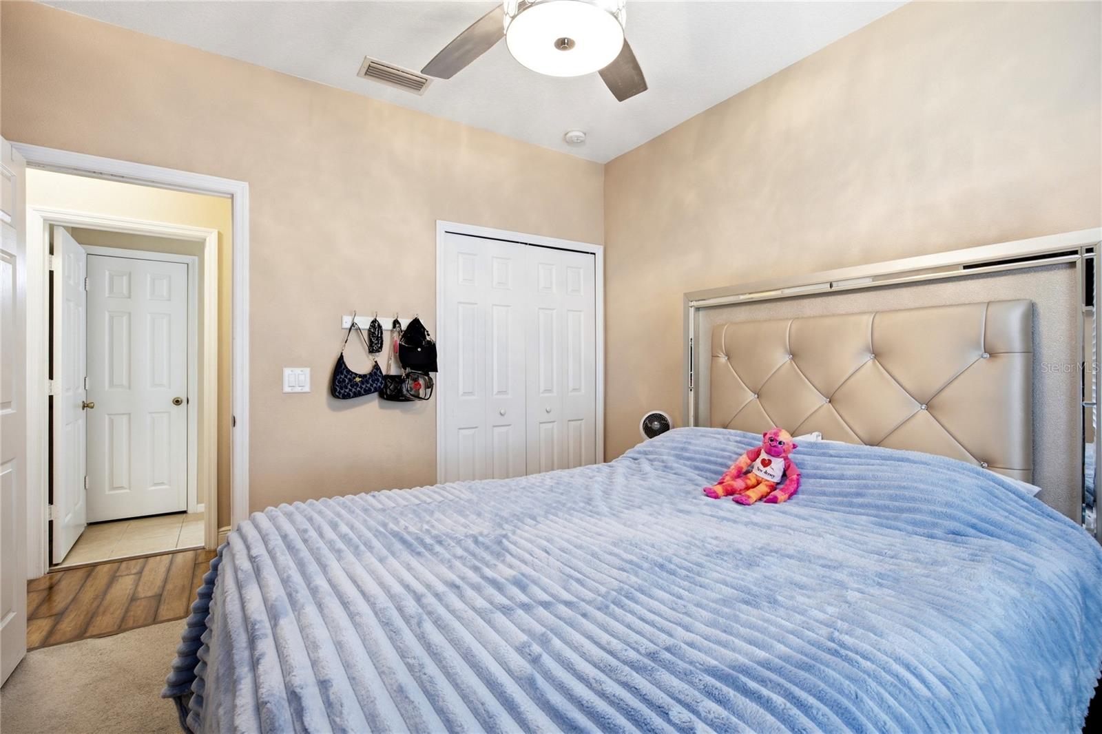 1033 BLACKWATER DR, WESLEY CHAPEL, FL, 33543