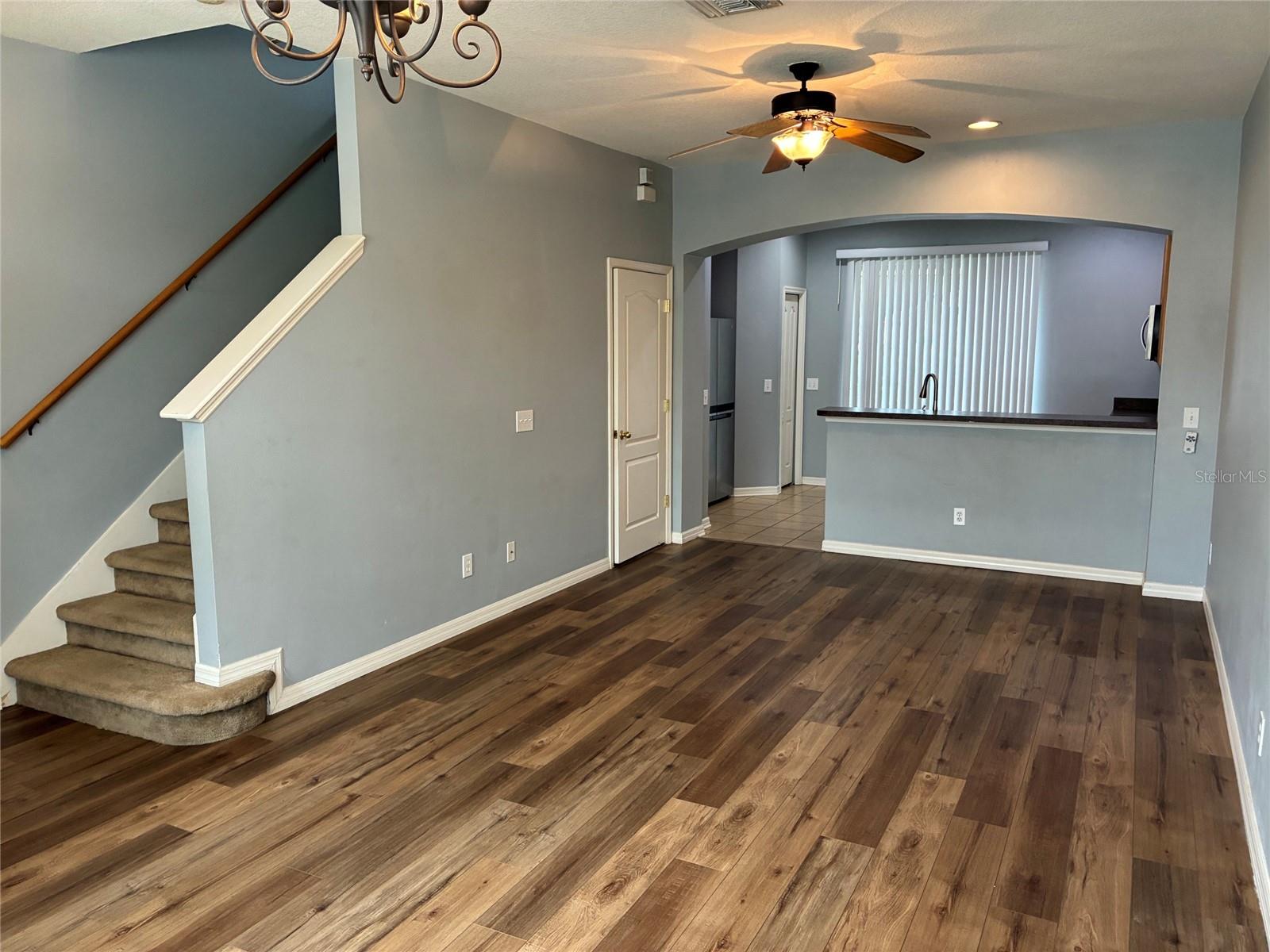 6925 TOWERING SPRUCE DR, RIVERVIEW, FL, 33578