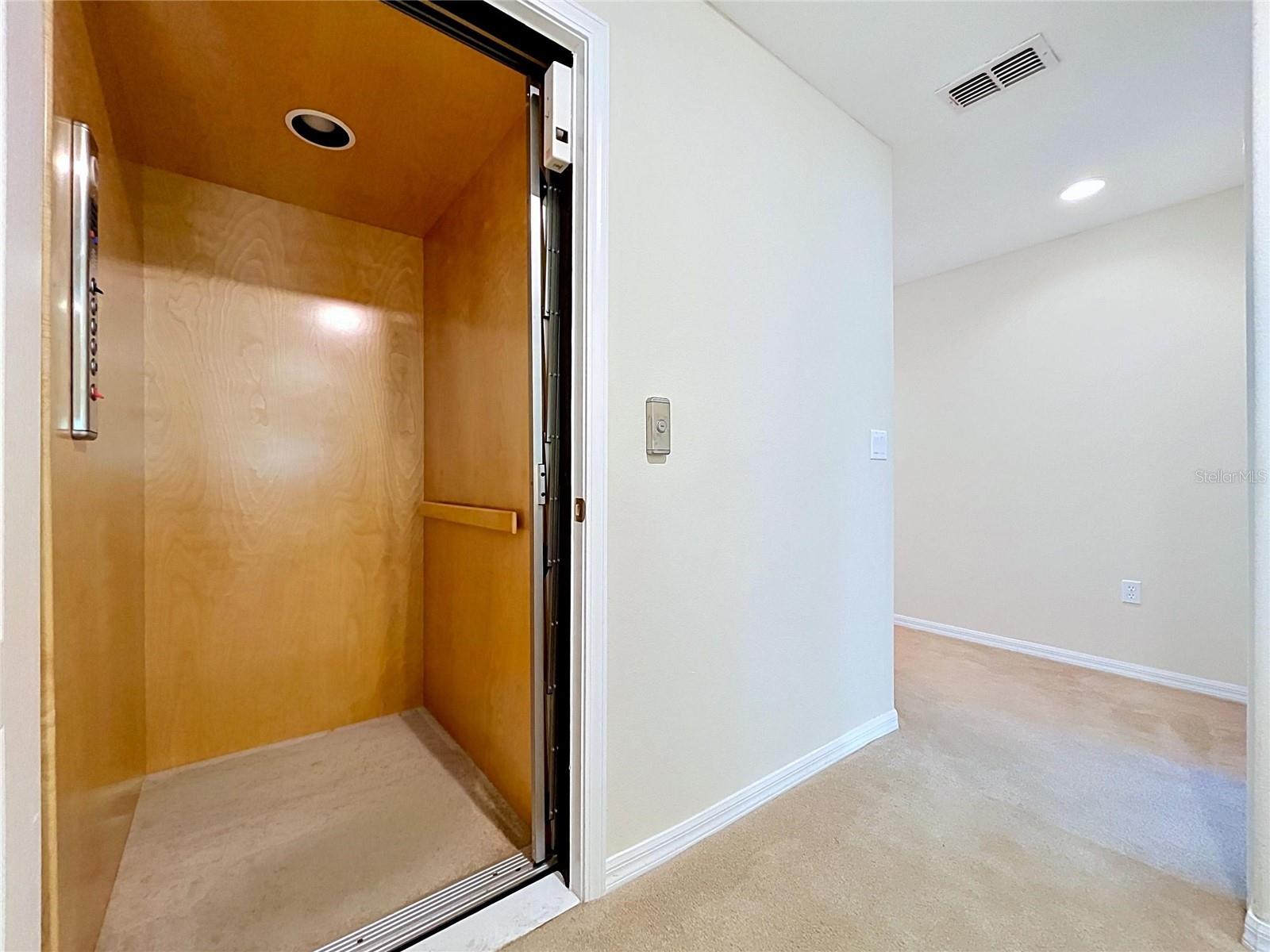 10144 ARBOR RUN DR #31, TAMPA, FL, 33647