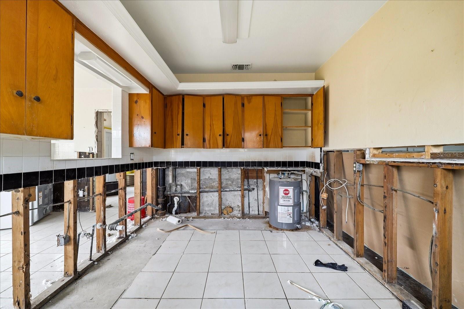 451 VIRGINIA AVE, MADEIRA BEACH, FL, 33708
