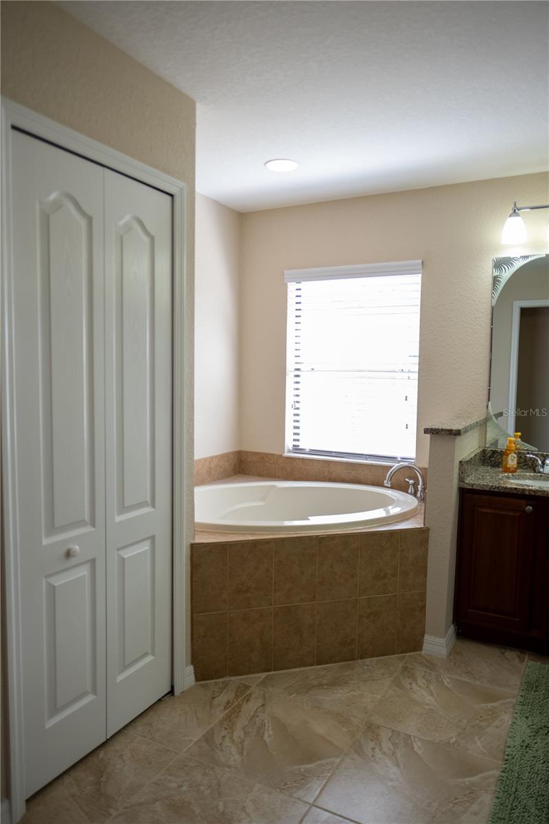 15648 MELPORT CIR, PORT CHARLOTTE, FL, 33981