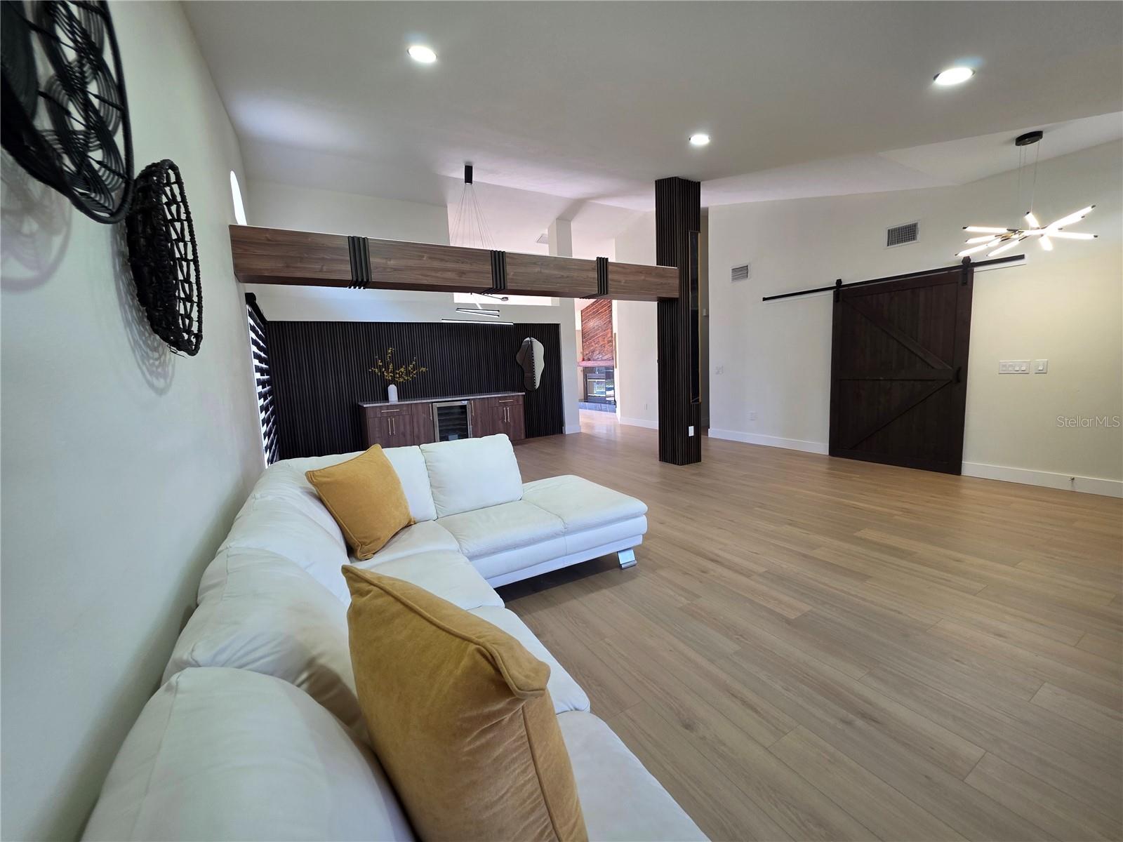 2796 CHALLENGER DR, PALM HARBOR, FL, 34683