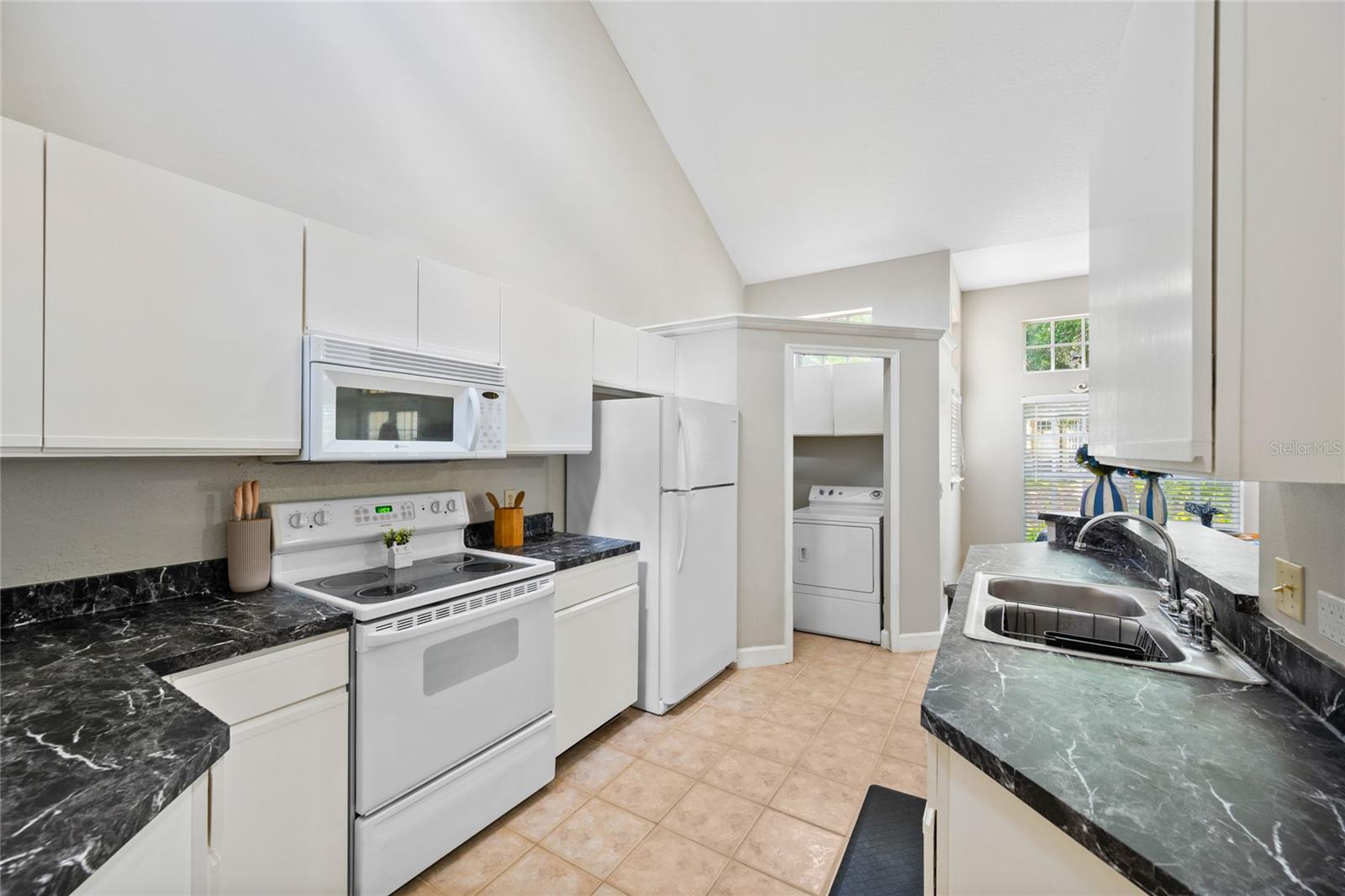 1423 FARRINDON CIR, LAKE MARY, FL, 32746