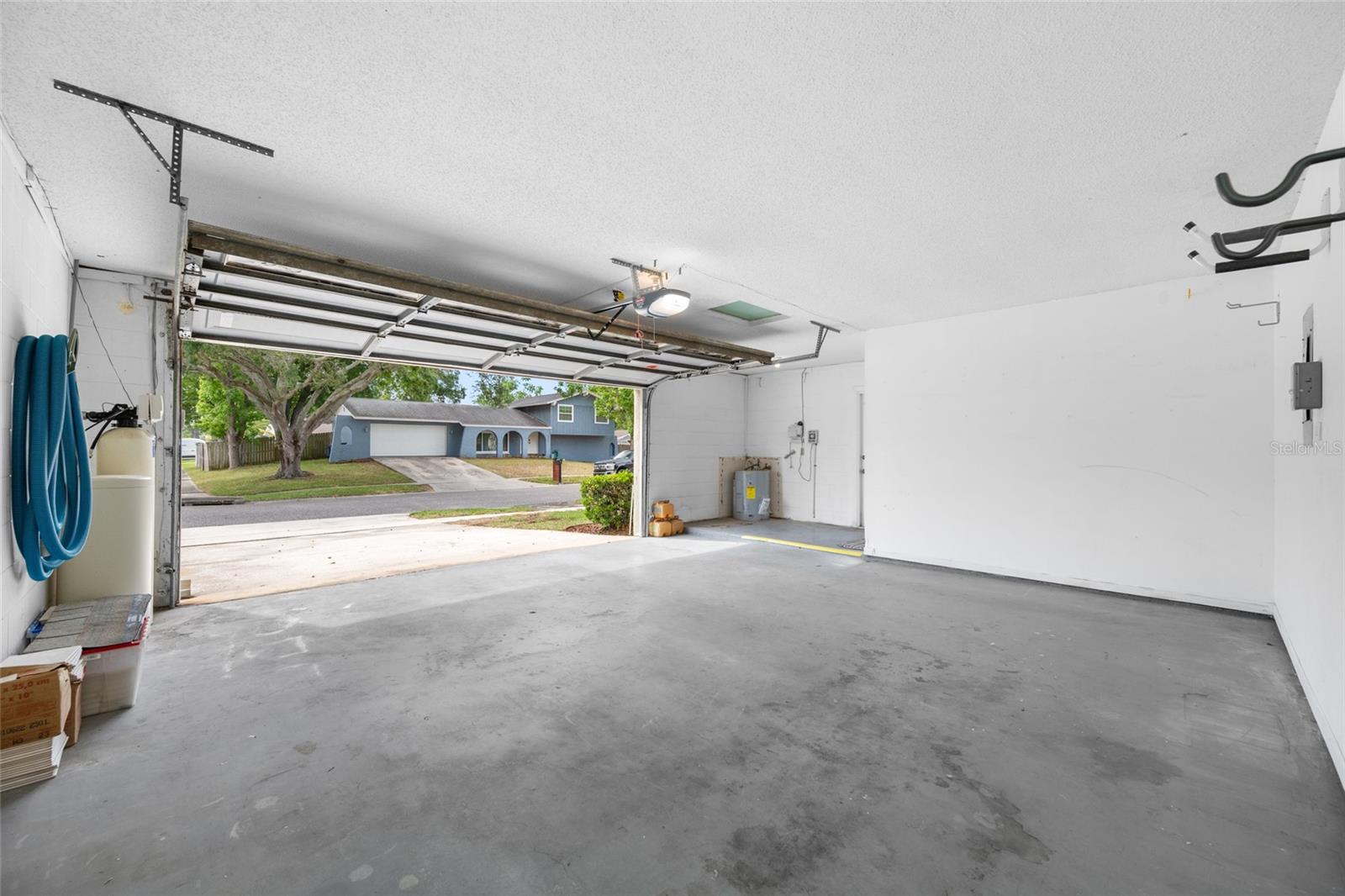 4448 RANCHWOOD LN, TAMPA, FL, 33624