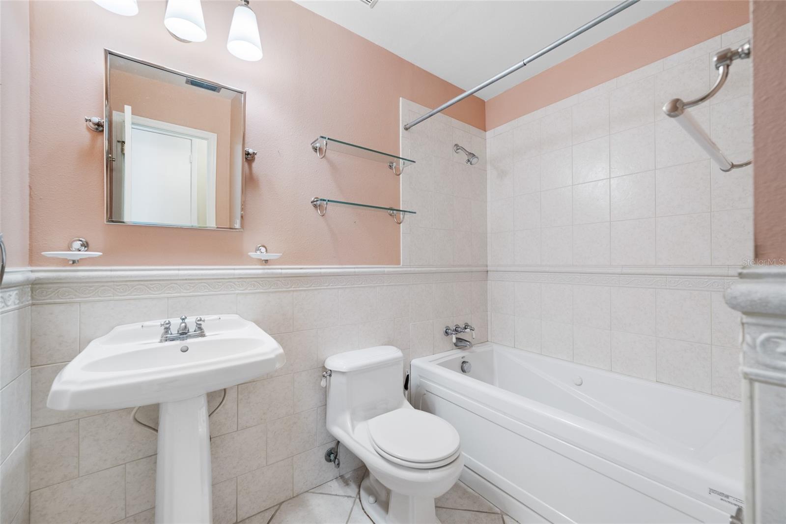 4448 RANCHWOOD LN, TAMPA, FL, 33624