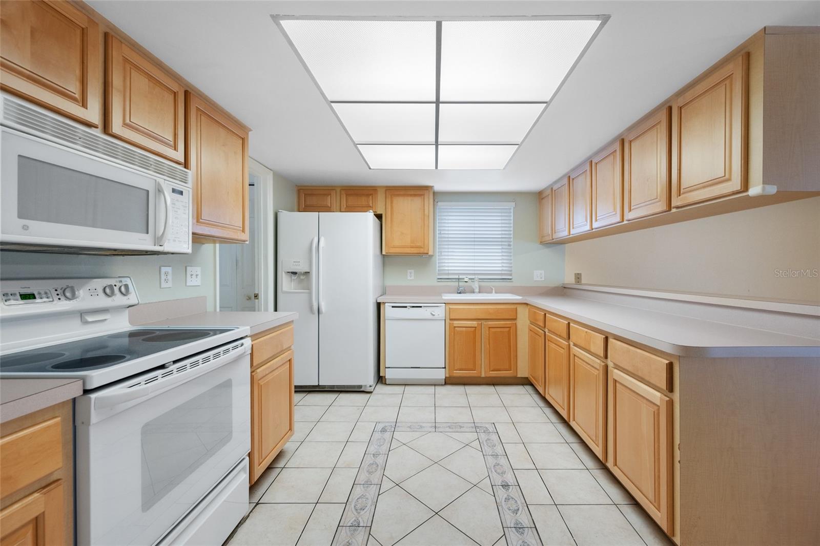 4448 RANCHWOOD LN, TAMPA, FL, 33624