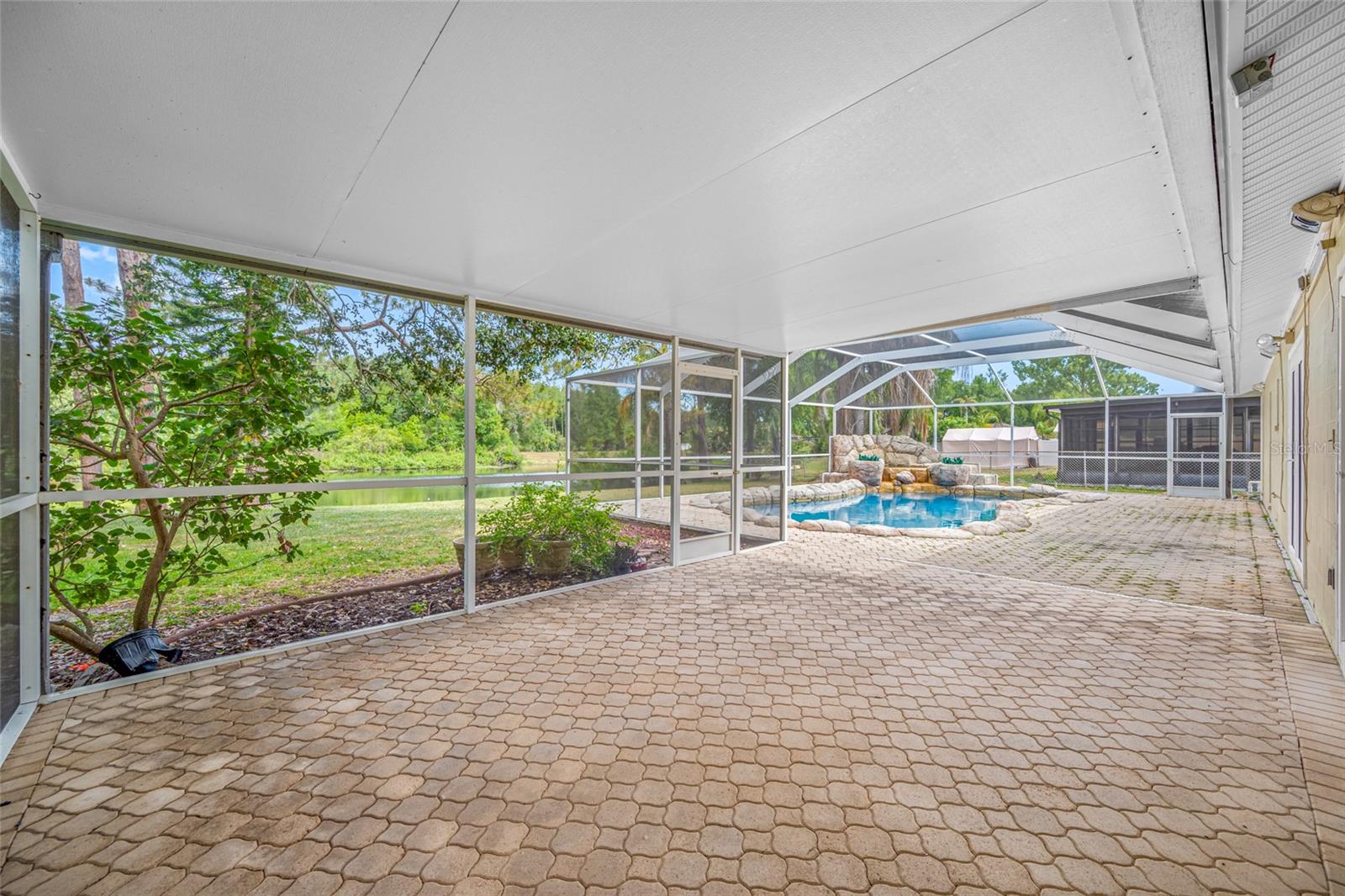 4448 RANCHWOOD LN, TAMPA, FL, 33624