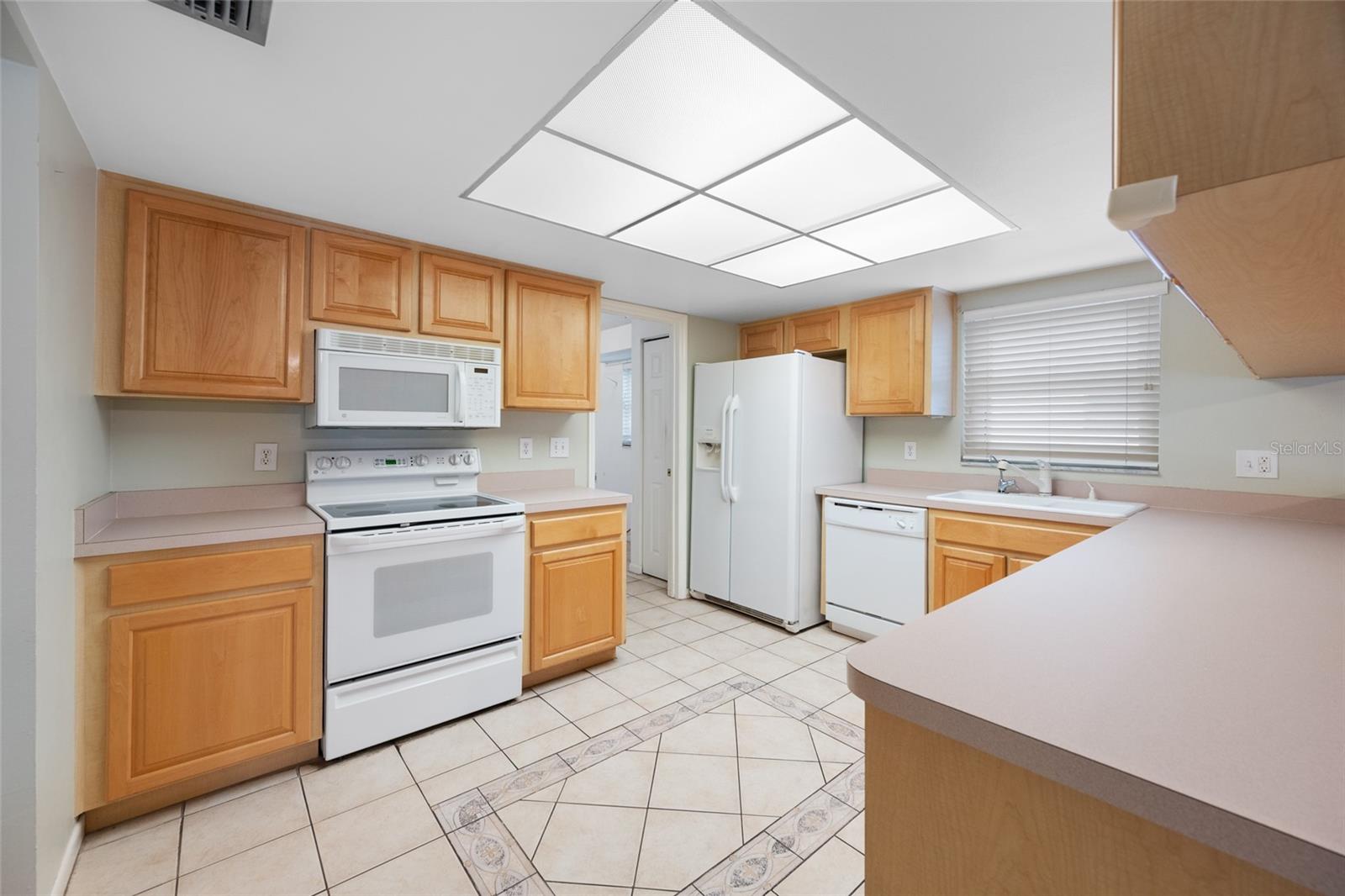 4448 RANCHWOOD LN, TAMPA, FL, 33624