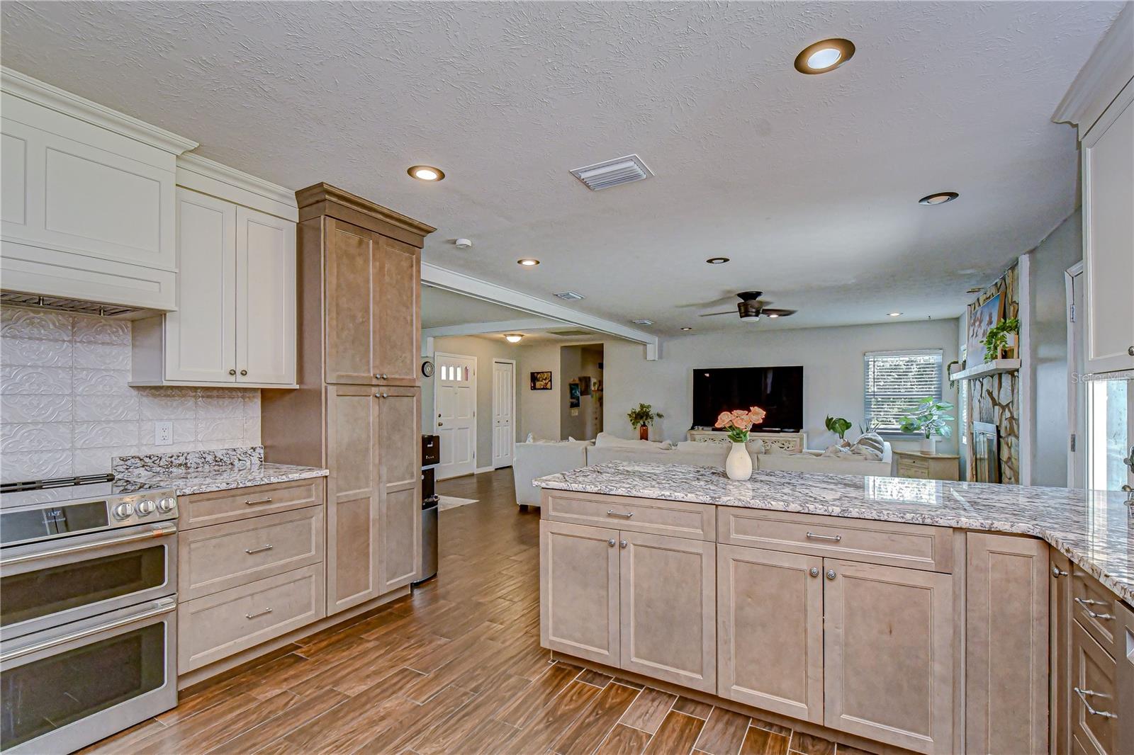 1419 SEFFNER VALRICO RD, SEFFNER, FL, 33584