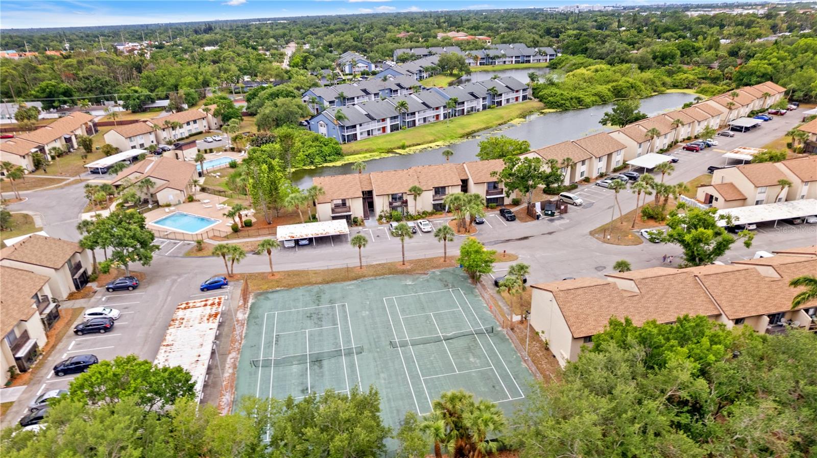 2717 HIDDEN LAKE BLVD #B, SARASOTA, FL, 34237