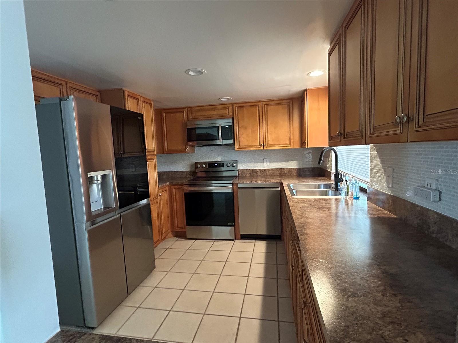 11997 97TH AVENUE, SEMINOLE, FL, 33772