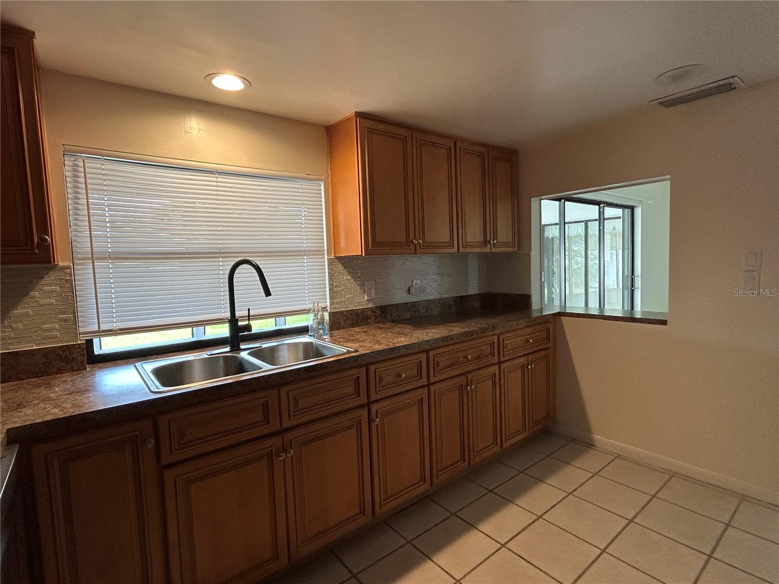 11997 97TH AVENUE, SEMINOLE, FL, 33772