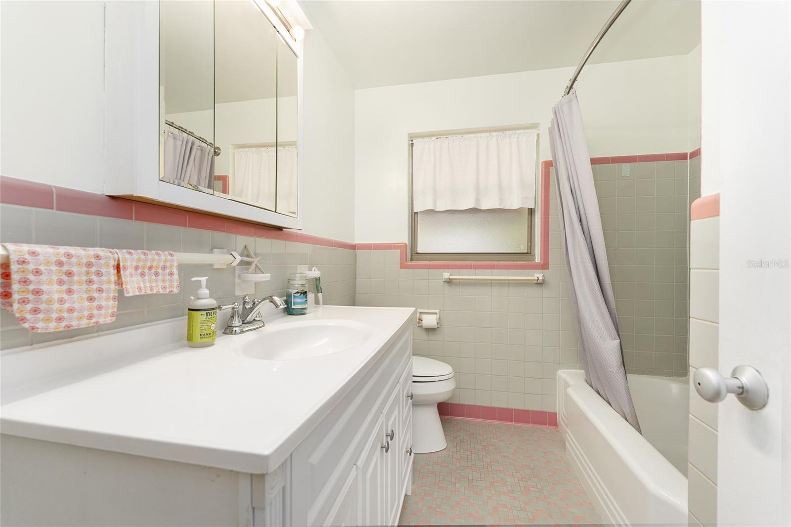 2214 NE 7TH TER, GAINESVILLE, FL, 32609
