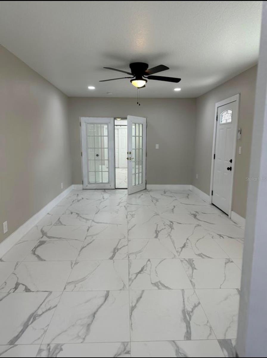 5008 N TAMPANIA AVE, TAMPA, FL, 33614
