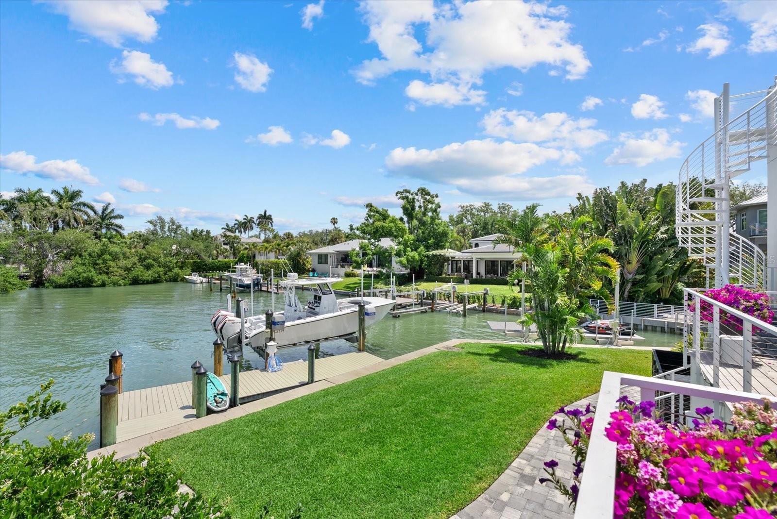 1525 MALLARD LN, SARASOTA, FL, 34239