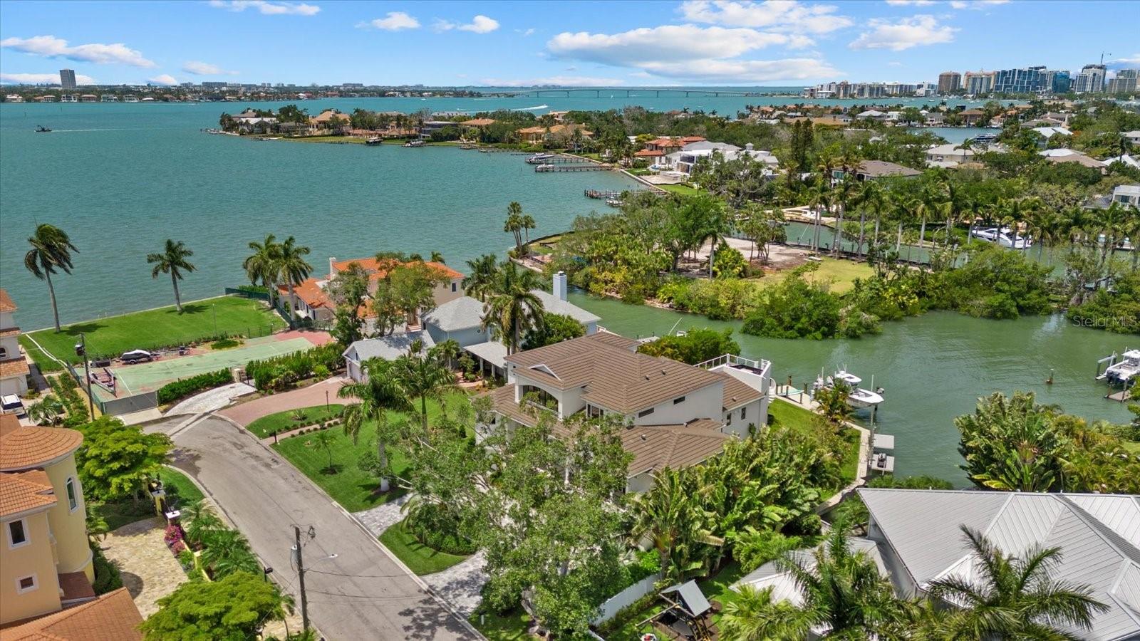 1525 MALLARD LN, SARASOTA, FL, 34239