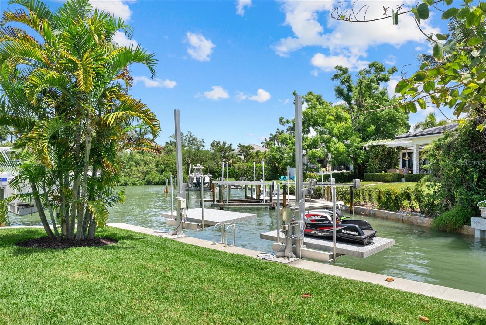 1525 MALLARD LN, SARASOTA, FL, 34239