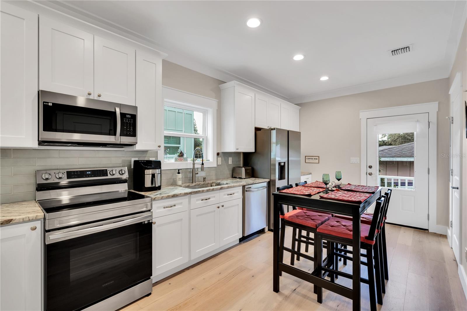 340 6TH ST E, BRADENTON, FL, 34208