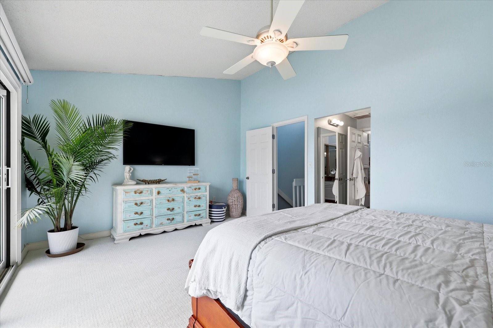 11835 3RD ST E, TREASURE ISLAND, FL, 33706
