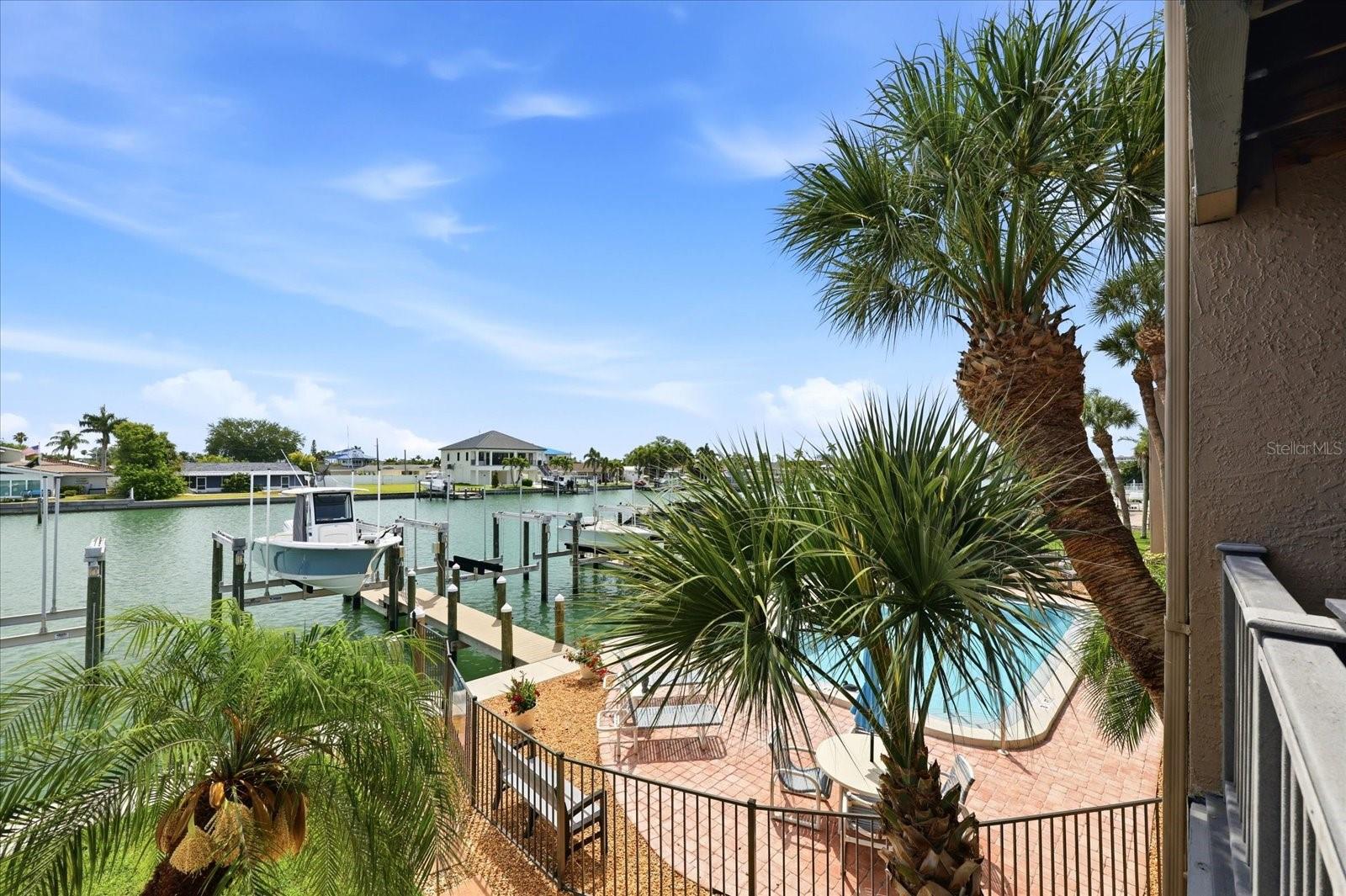 11835 3RD ST E, TREASURE ISLAND, FL, 33706