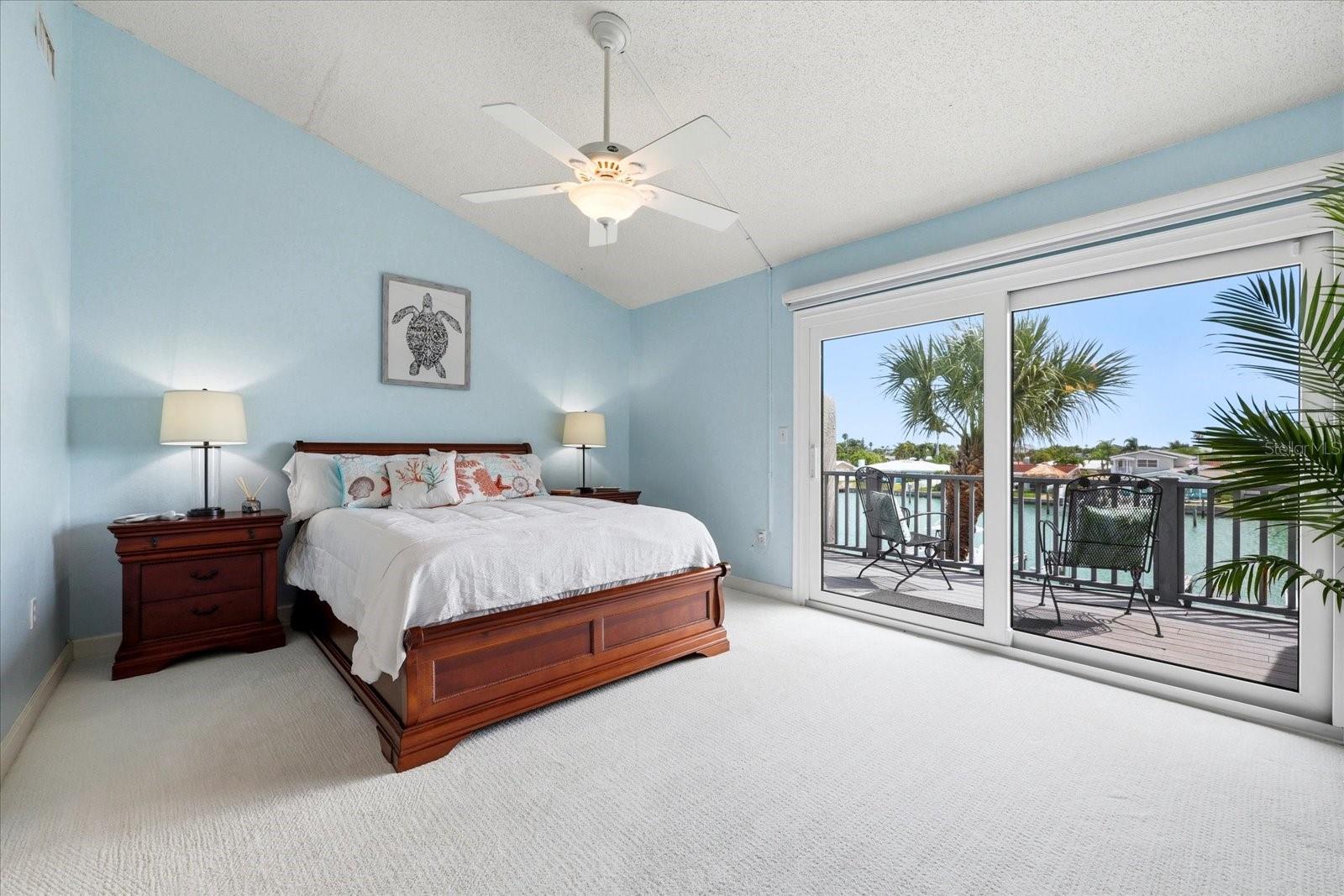 11835 3RD ST E, TREASURE ISLAND, FL, 33706