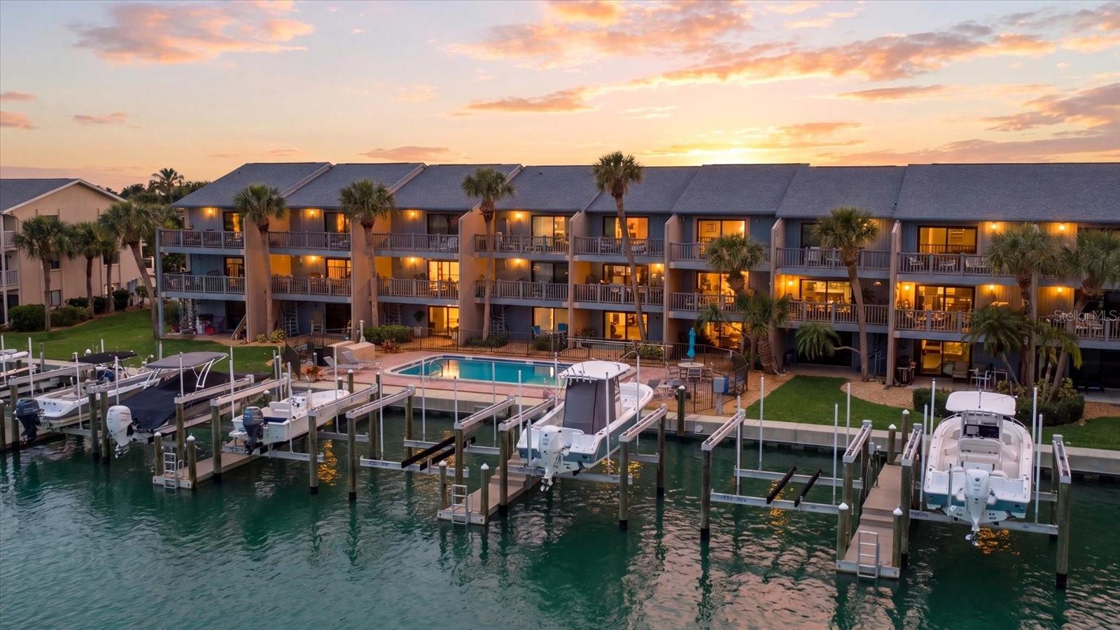 11835 3RD ST E, TREASURE ISLAND, FL, 33706
