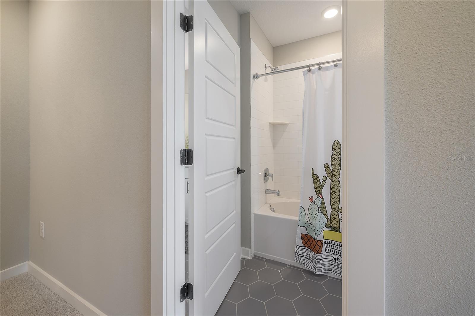 4402 W GRAY ST #1, TAMPA, FL, 33609