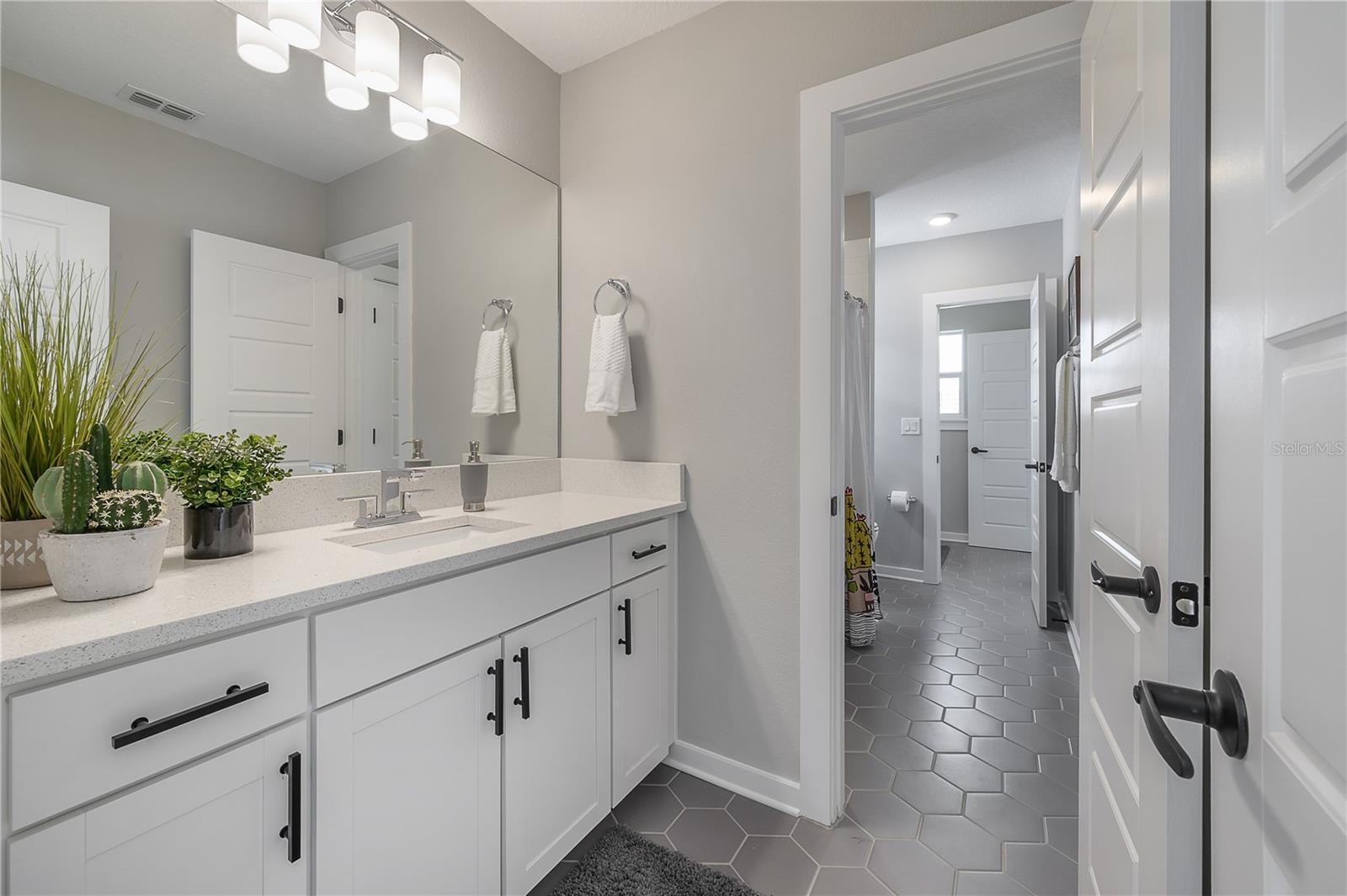 4402 W GRAY ST #1, TAMPA, FL, 33609
