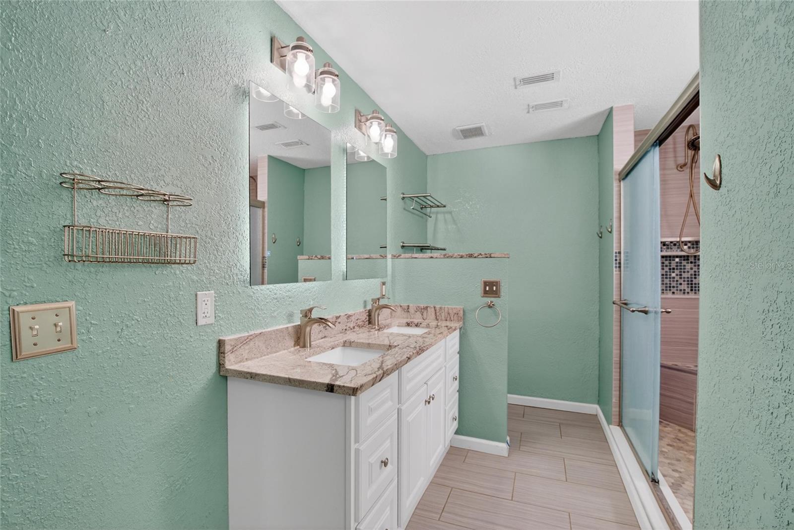 305 SAND RIDGE DR, VALRICO, FL, 33594