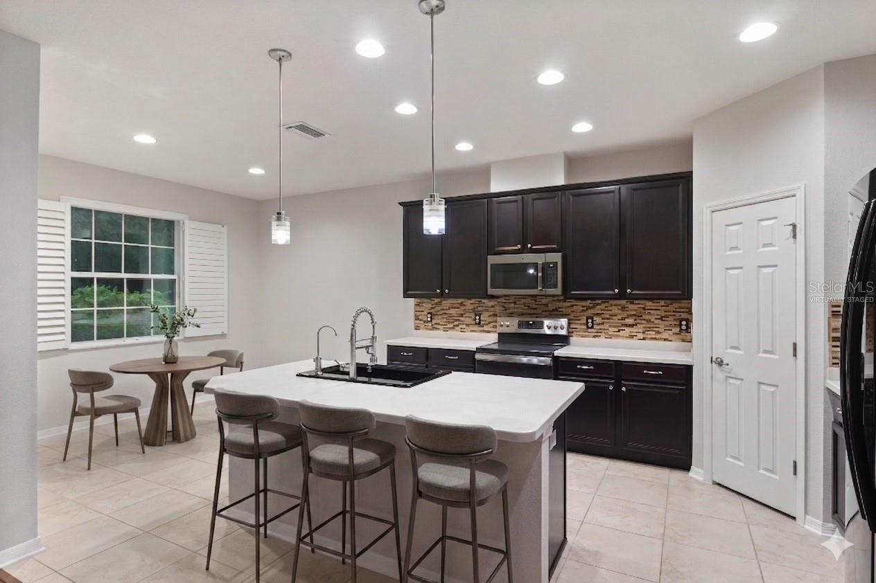 6936 ROCKY CANYON WAY, TAMPA, FL, 33625