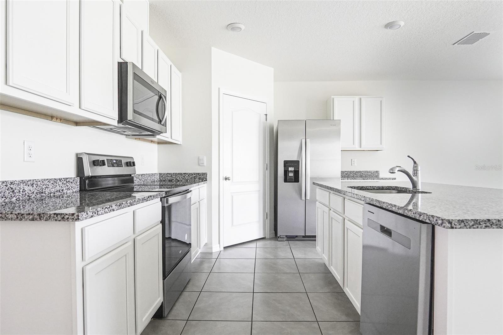11364 AMBER RIDGE DR, ZELLWOOD, FL, 32798