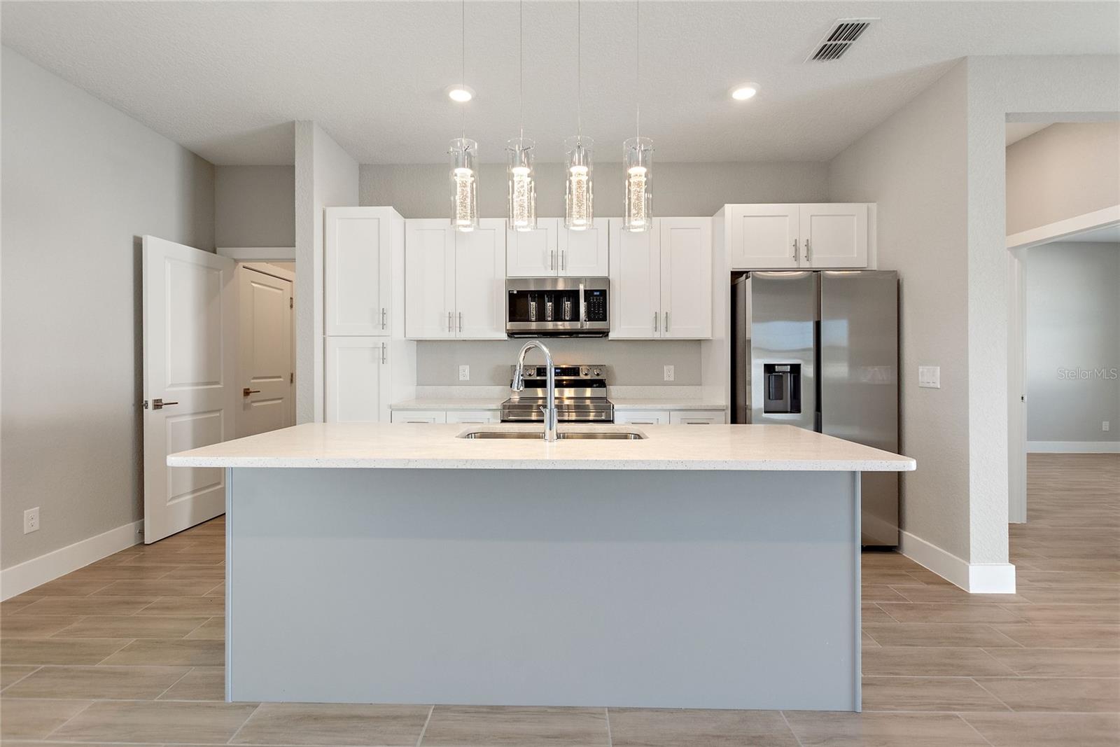 802 JAMES DR, KISSIMMEE, FL, 34759