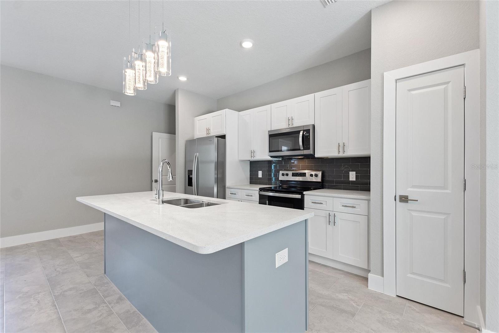 3707 FONTAINEBLEAU ST, NORTH PORT, FL, 34287