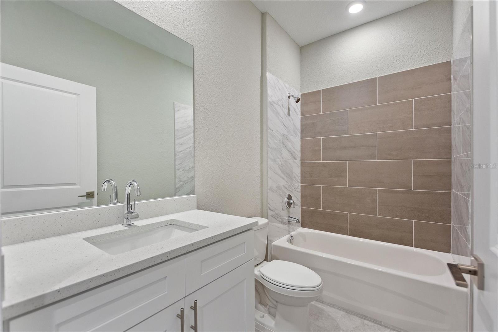 3707 FONTAINEBLEAU ST, NORTH PORT, FL, 34287