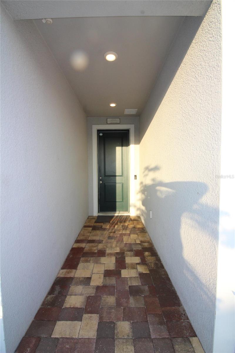 9449 SANDERS PARK PL, SEFFNER, FL, 33584