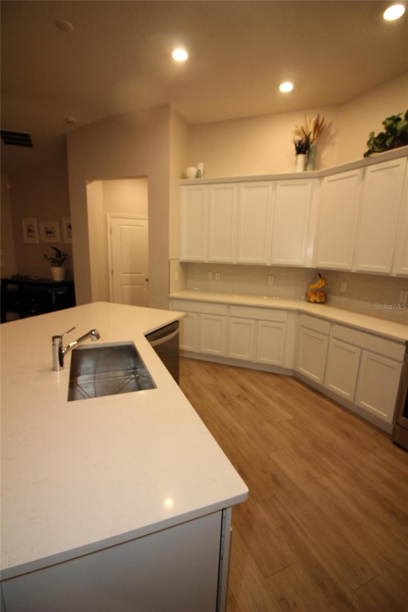 9449 SANDERS PARK PL, SEFFNER, FL, 33584