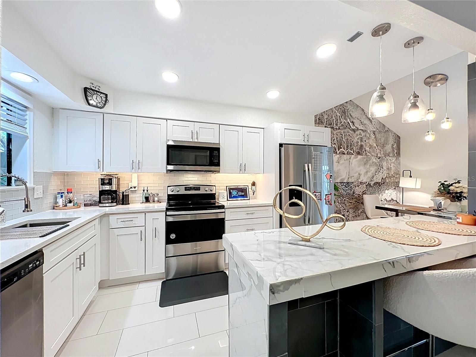 940 DOUGLAS AVE #197, ALTAMONTE SPRINGS, FL, 32714