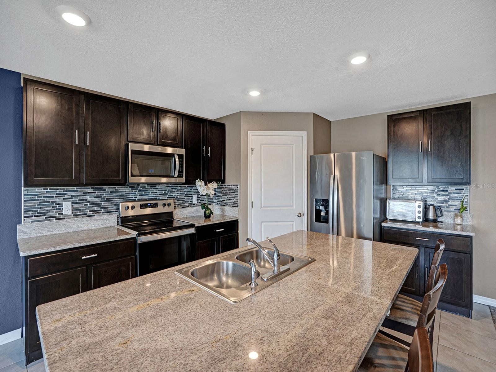 7850 SAIL CLOVER LN, ZEPHYRHILLS, FL, 33540