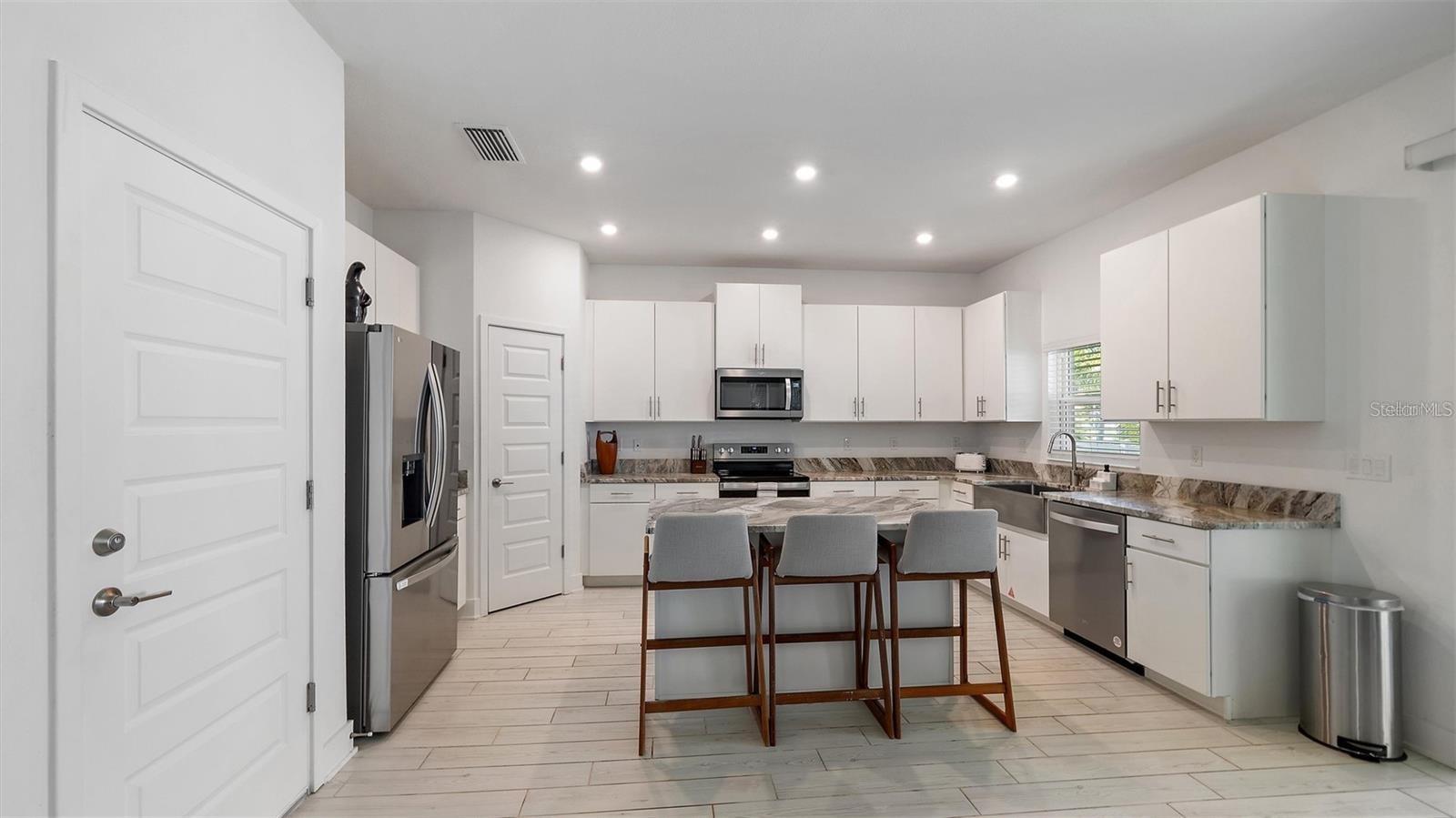 2587 TEMPLE ST, SARASOTA, FL, 34239