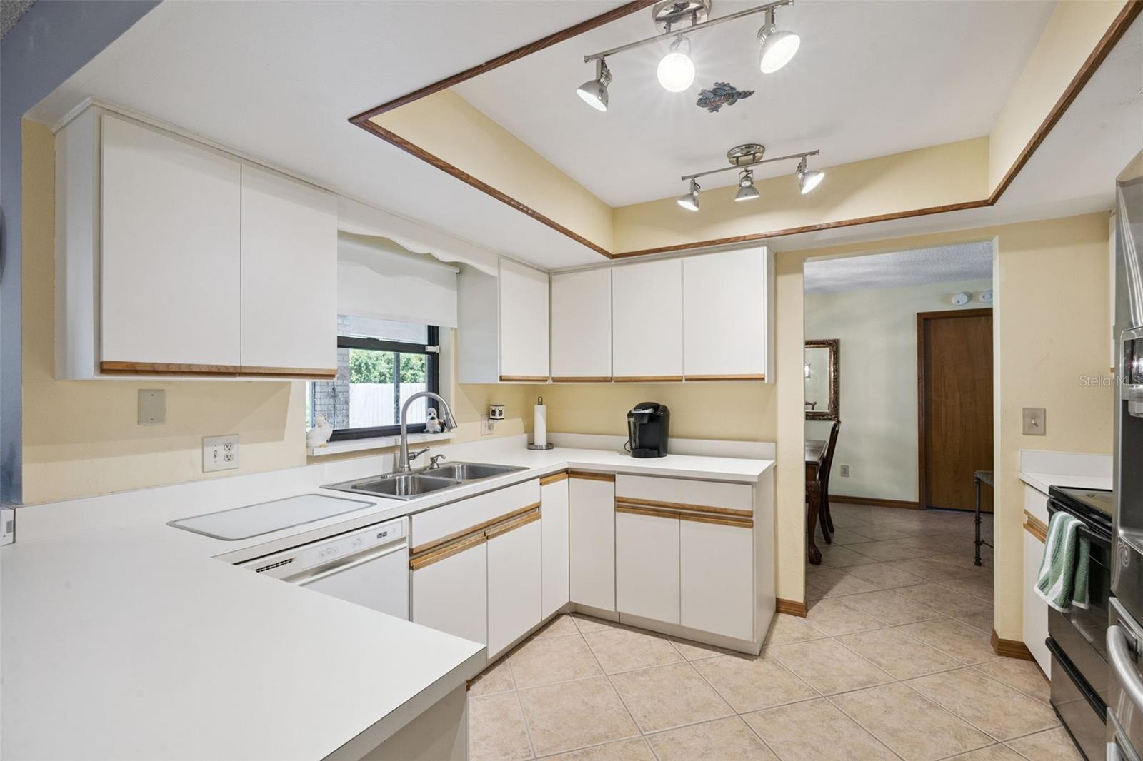706 E LACY CIR, DELTONA, FL, 32725