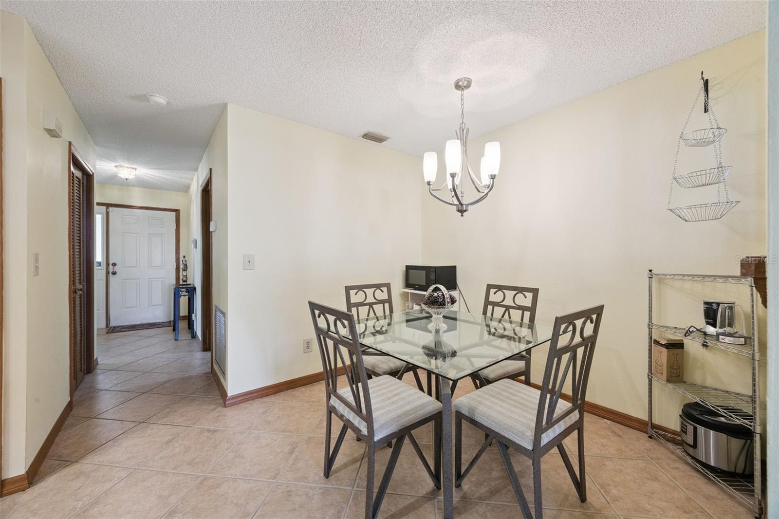 706 E LACY CIR, DELTONA, FL, 32725
