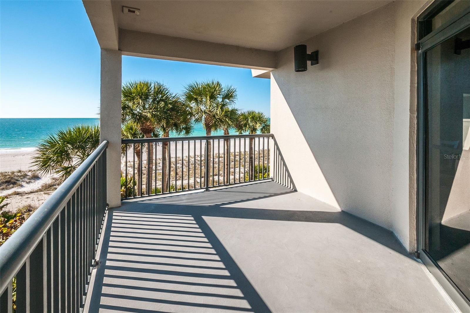 1660 GULF BLVD #202, CLEARWATER BEACH, FL, 33767