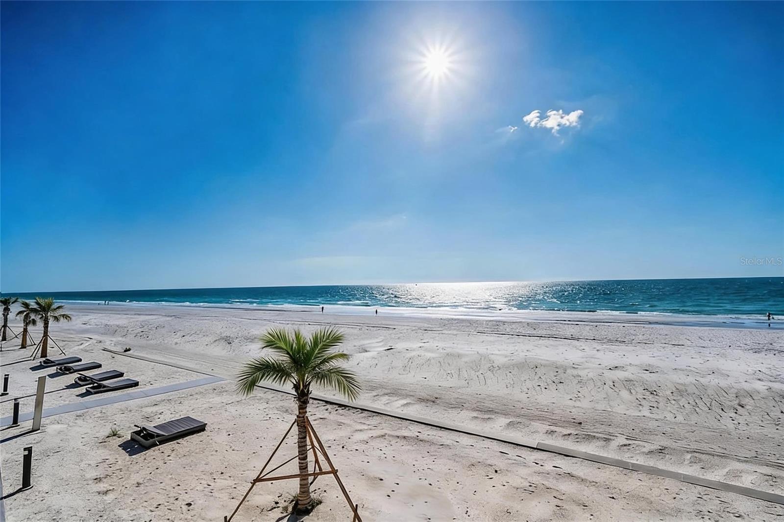 1660 GULF BLVD #202, CLEARWATER BEACH, FL, 33767