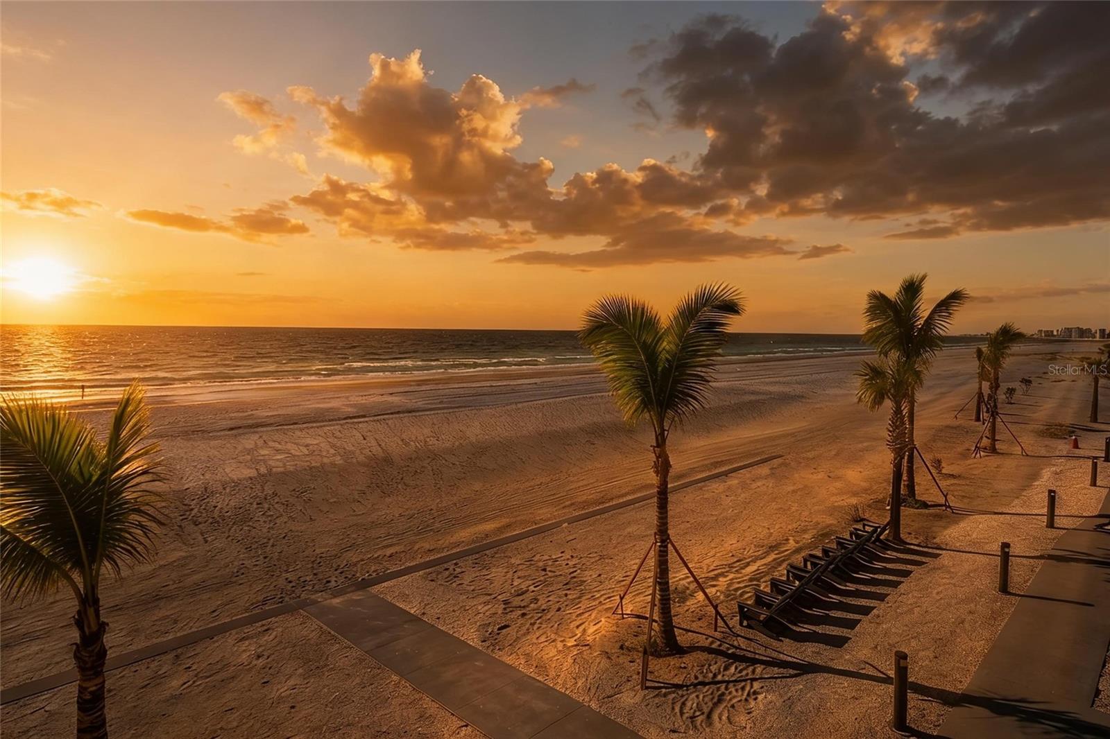1660 GULF BLVD #202, CLEARWATER BEACH, FL, 33767