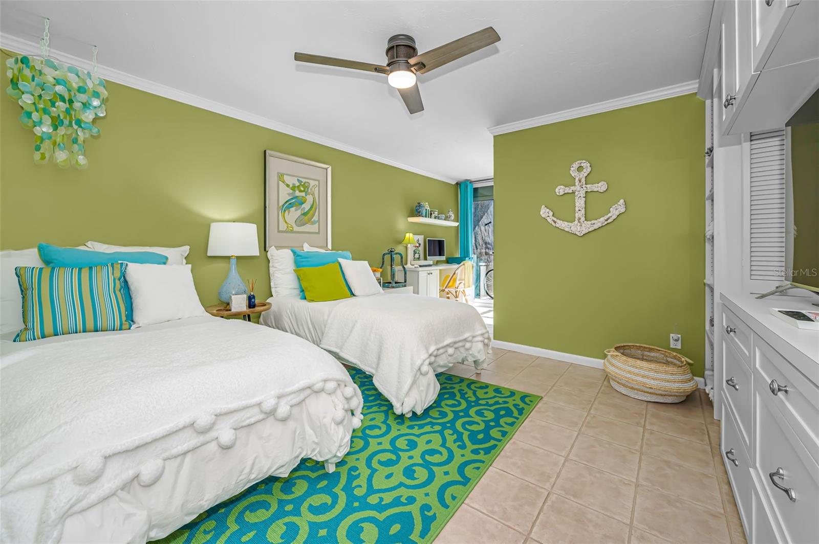 1660 GULF BLVD #202, CLEARWATER BEACH, FL, 33767